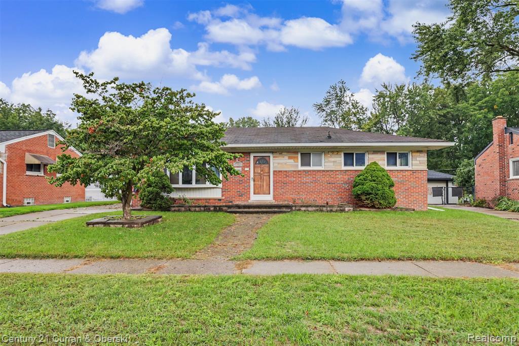 34169 Dover Street, Livonia, MI 48150
