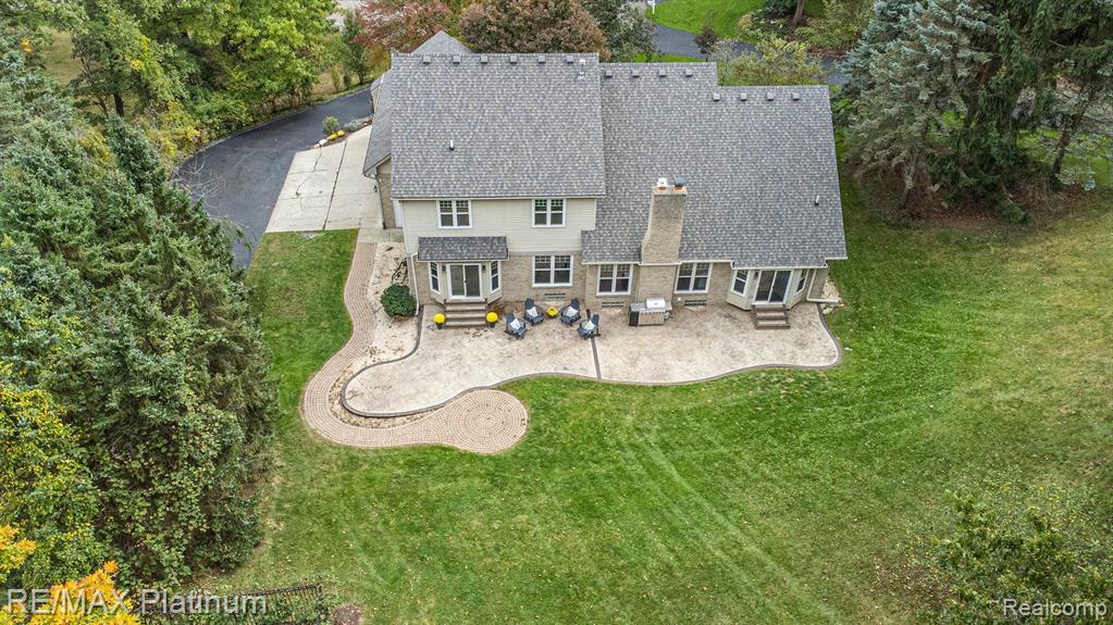 1055 WOODVALE, Milford, MI 48381 — Photo 29