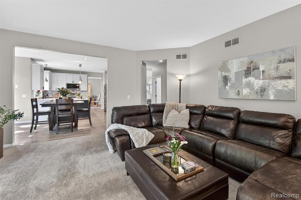 7359 Colchester Lane, West Bloomfield, MI — Photo 9