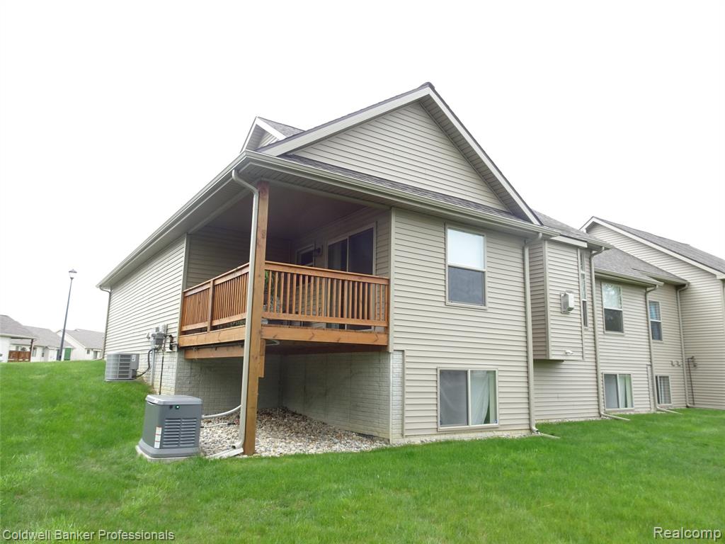 5399 Swan Drive, Burton, MI 48509 — Photo 28