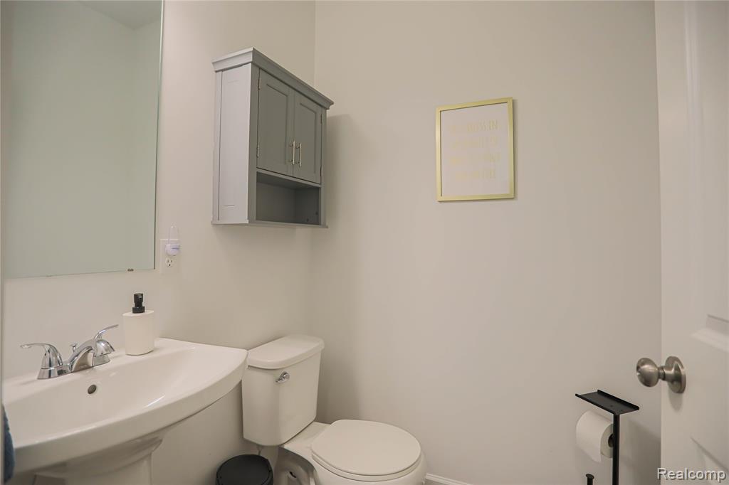 20776 Wexford Drive, Macomb, MI 48044 — Photo 24