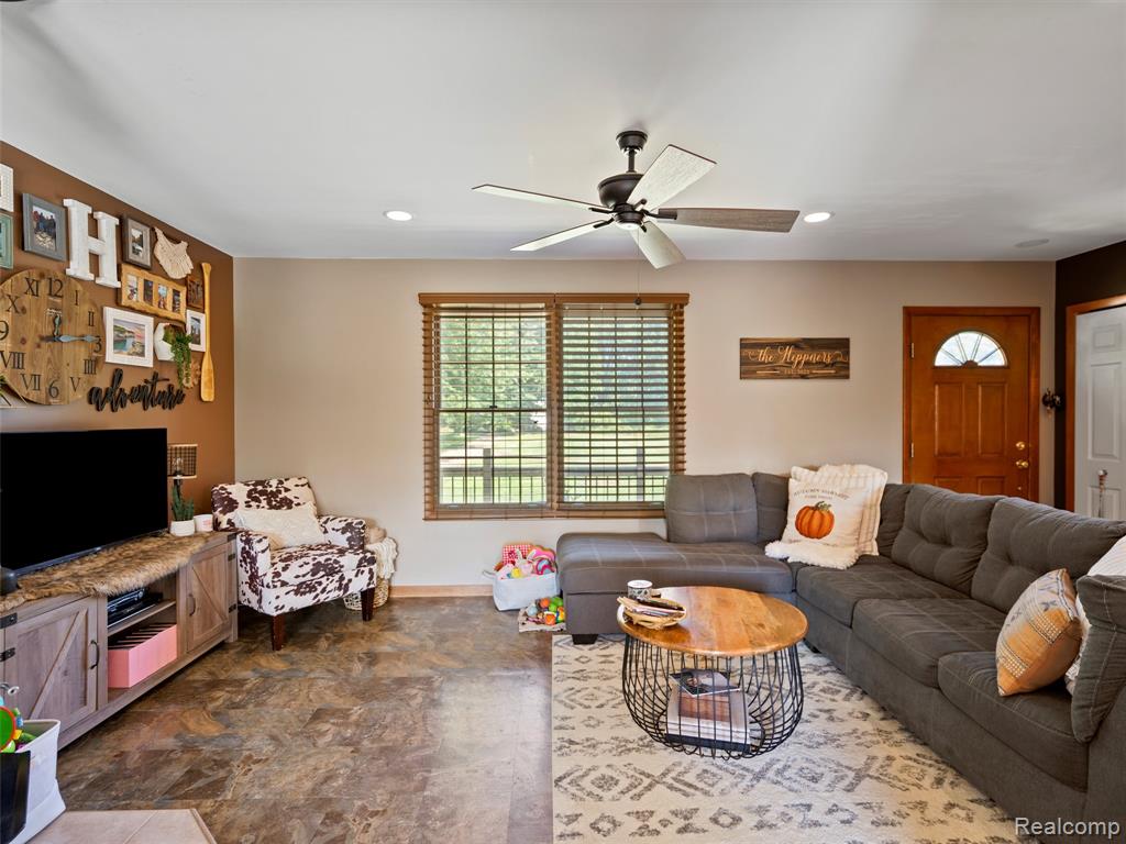 5308 Hummer Lake Road, Oxford, MI 48371 — Photo 5