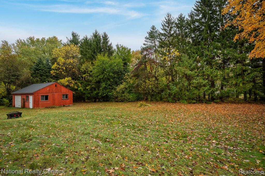 837 Dakota, Rochester Hills, MI 48307 — Photo 30