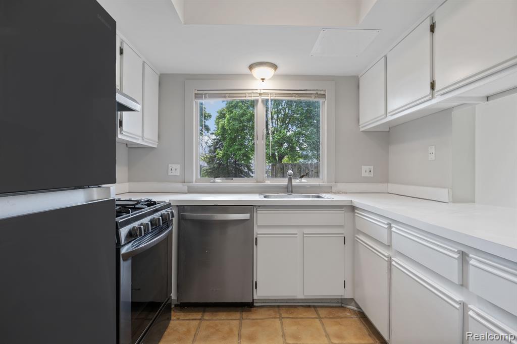 3607 BURBANK Drive, 151, Ann Arbor, MI 48105 — Photo 11