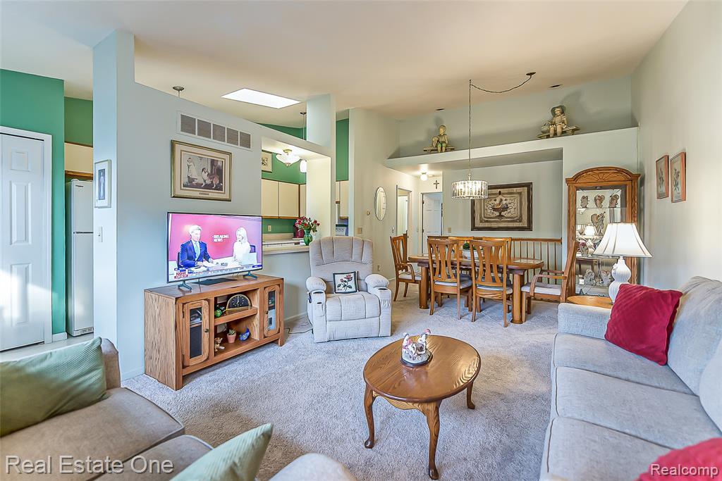 62511 RALEIGH Court, 5, South Lyon, MI 48178 — Photo 16