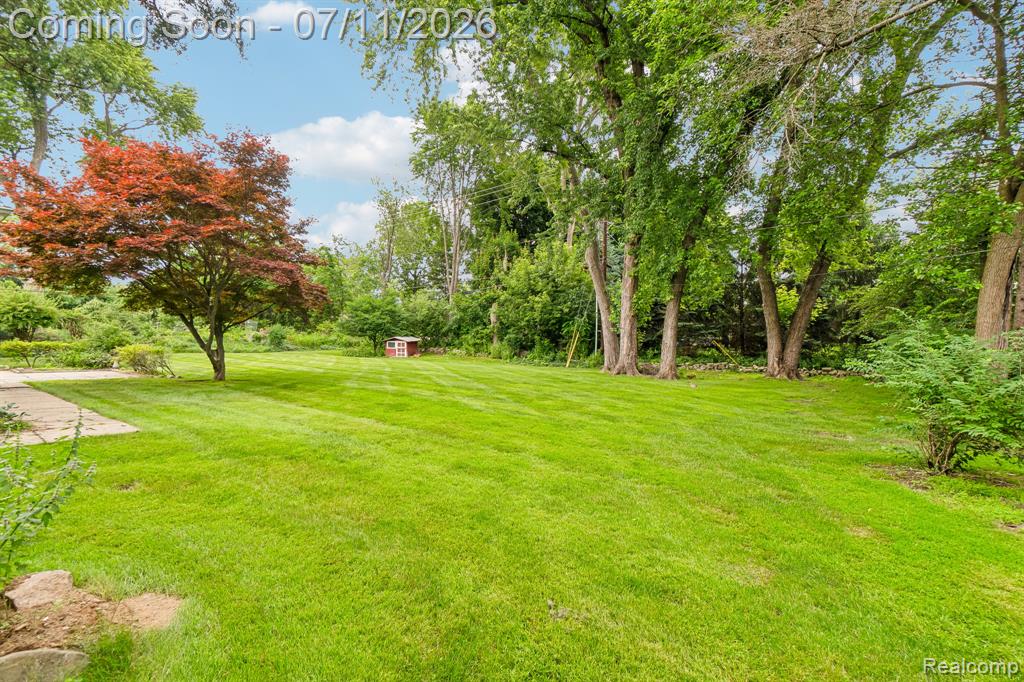 6105 Gilbert Lake Road, Bloomfield Hills, MI 48301 — Photo 42