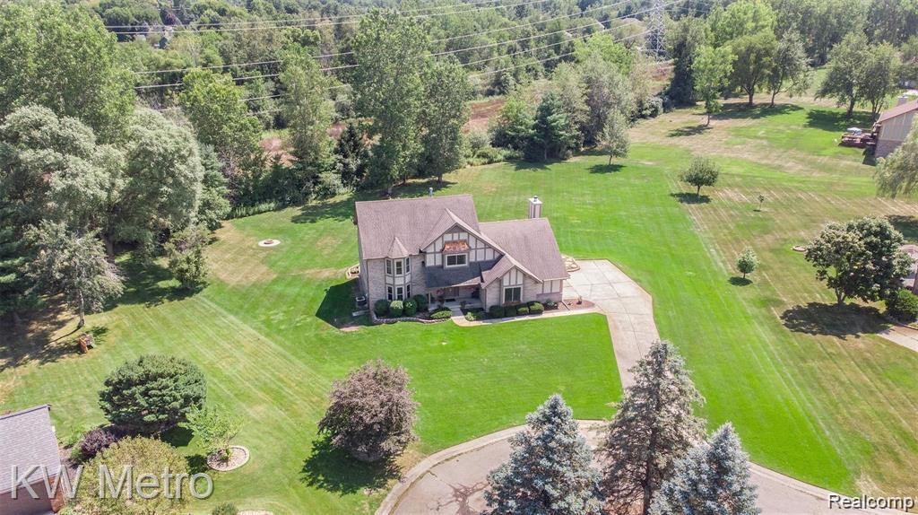 6886 Vail Court, Clarkston, MI 48348 — Photo 25