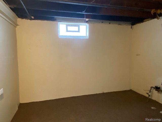 920 E MAPLEDALE Avenue, Hazel Park, MI 48030 — Photo 9