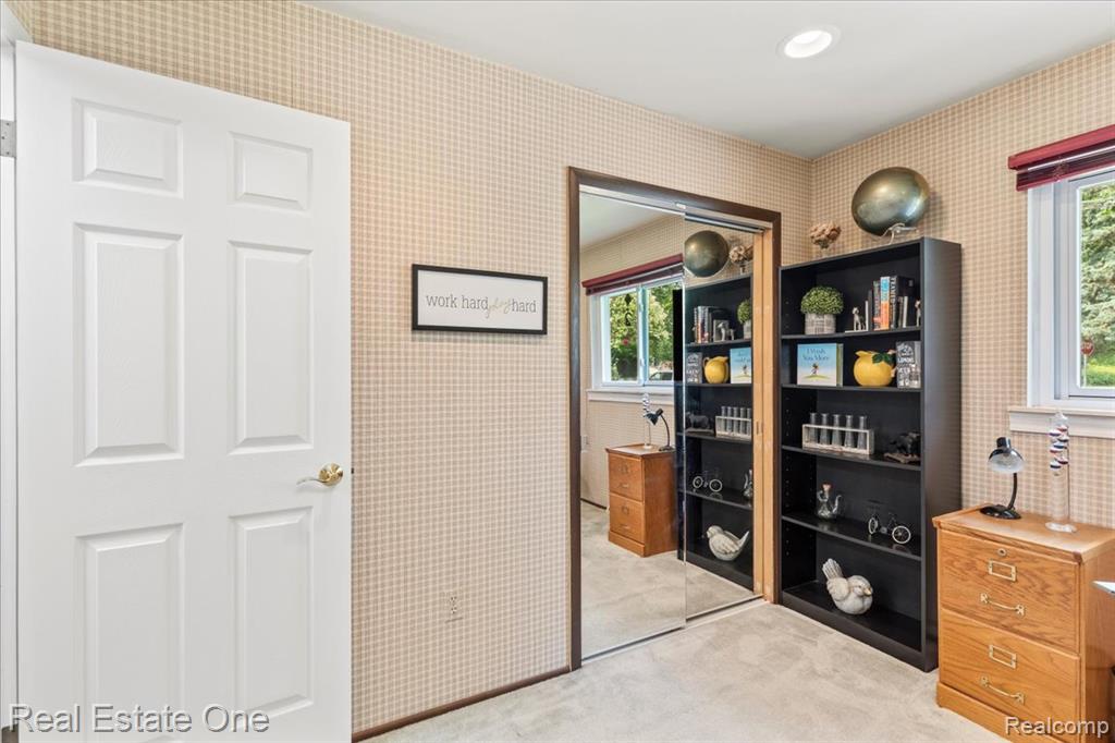 5900 Wellington Drive, Clarkston, MI — Photo 35