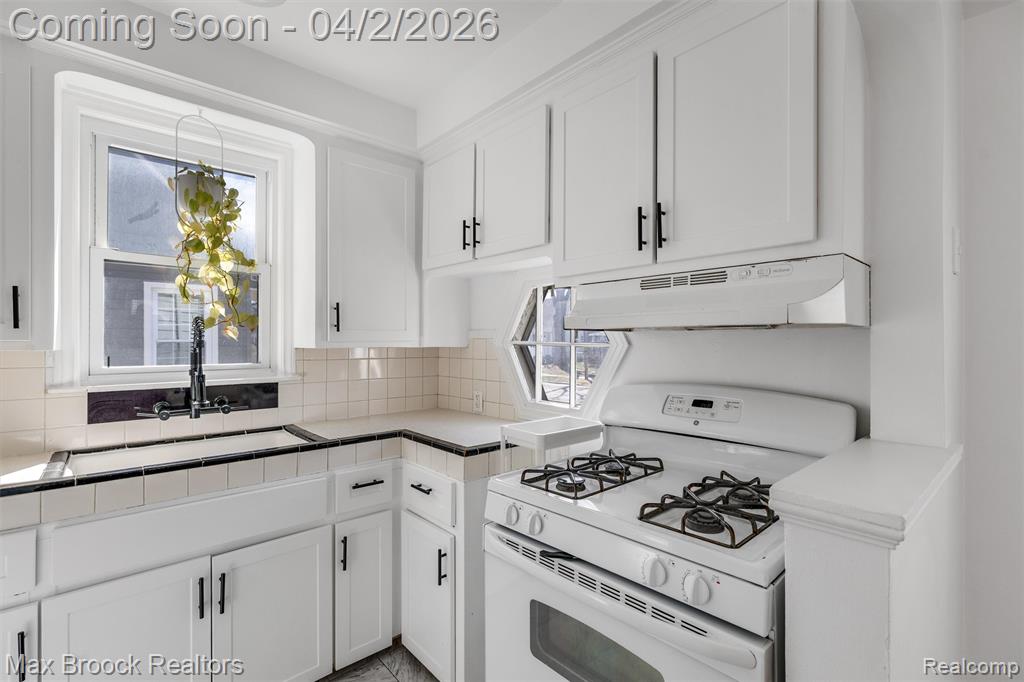 774 Gardendale Street, Ferndale, MI 48220 — Photo 12