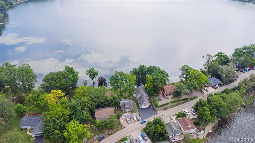 6201 Academy Drive, Brighton, MI 48116 — Photo 45
