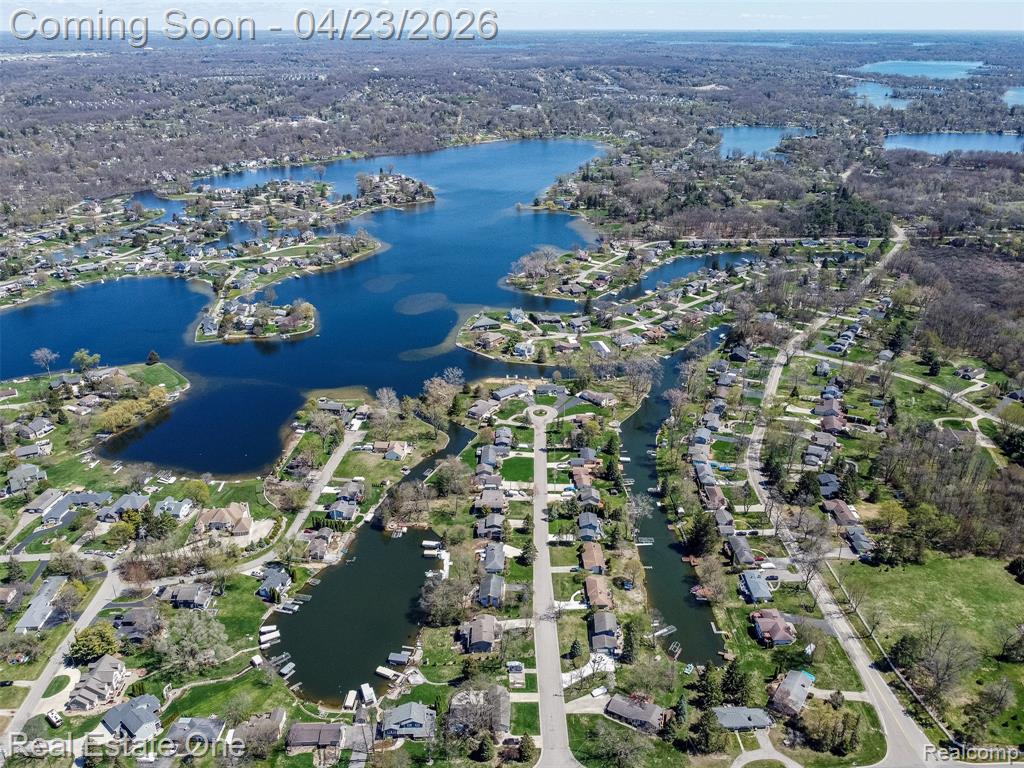 10420 Cedar Point Drive, White Lake, MI — Photo 7