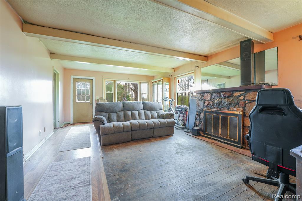 5704 Crandall Road, Howell, MI 48855 — Photo 4