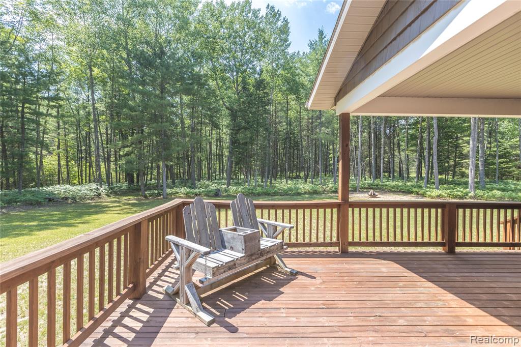 4345 Brenda Court, MI 48656 — Photo 11