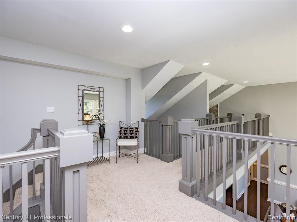 8242 Pine Hollow Court, Grand Blanc, MI 48439 — Photo 34