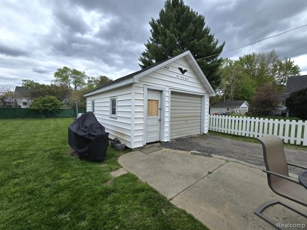 127 Sheldon Avenue, Clio, MI 48420 — Photo 15