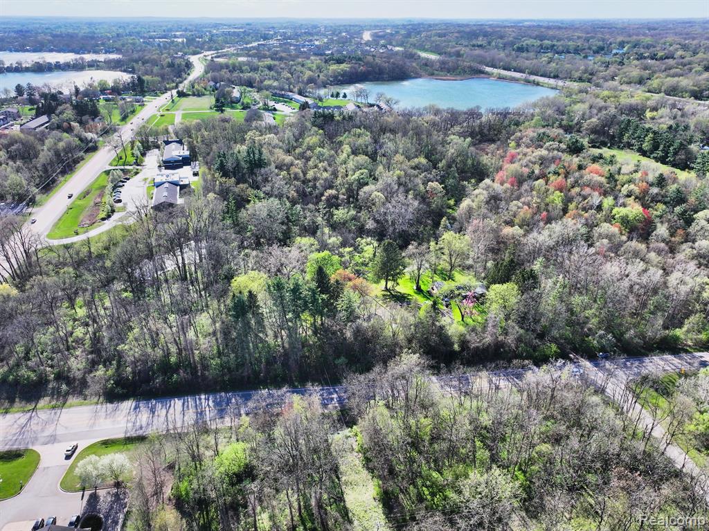 5920 PLEASANT VALLEY Road, Brighton, MI 48116 — Photo 18