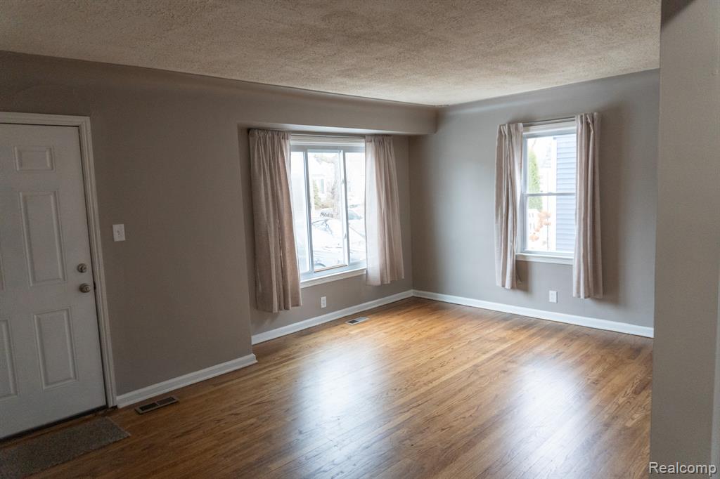 737 Campbell Street, Flint, MI 48507 — Photo 12