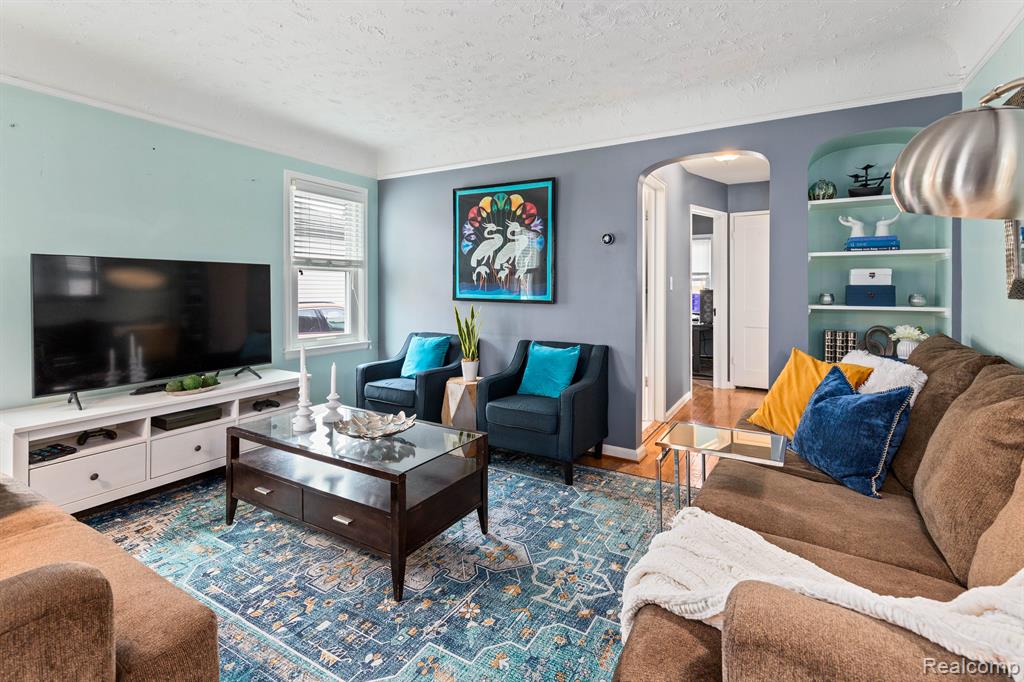 710 N VERNON Street, Dearborn, MI 48128 — Photo 3