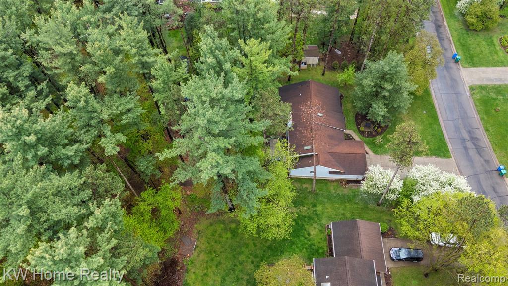 4143 EMERALD PINES Drive, Commerce Twp, MI 48390 — Photo 61