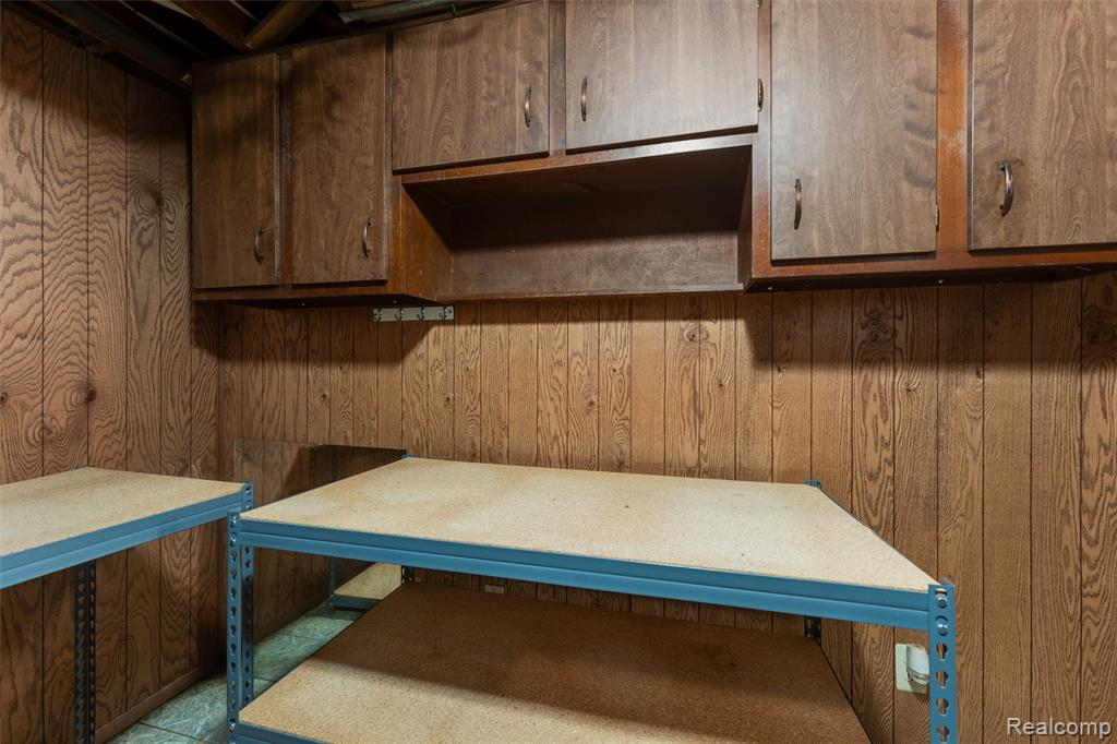 45704 Kensington St, Utica, MI 48317 — Photo 22