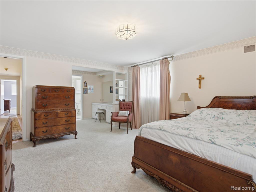 883 Briarcliff Drive, Grosse Pointe, MI 48236 — Photo 33
