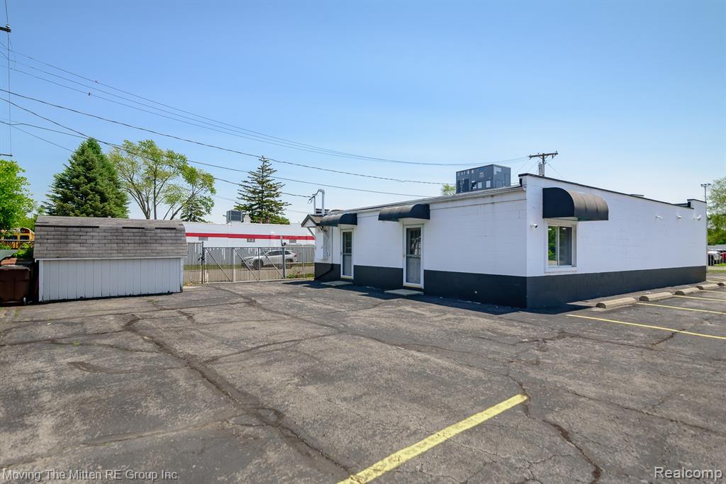 573 E Huron River Drive, Belleville, MI 48111 — Photo 41