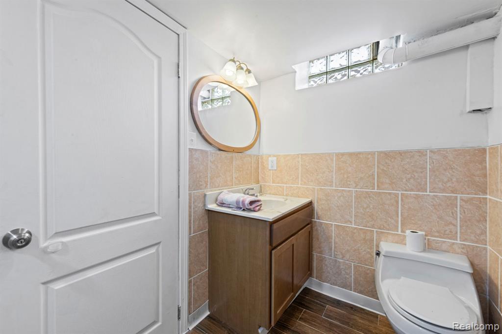 17500 Pennington Drive, Detroit, MI 48221 — Photo 25