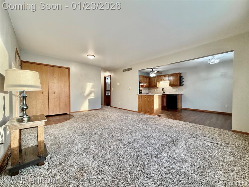 275 Maywood Street, 12, Marysville, MI 48040 — Photo 3
