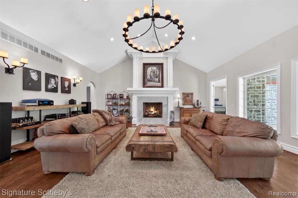 900 Hill Hollow Lane, Milford, MI 48381 — Photo 6