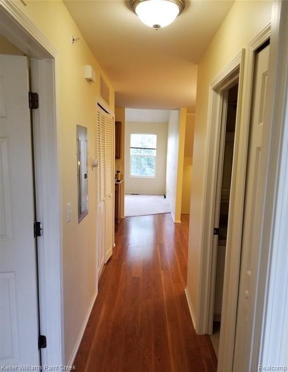 230 PARK GREEN Drive, Lake Orion, MI 48362 — Photo 7