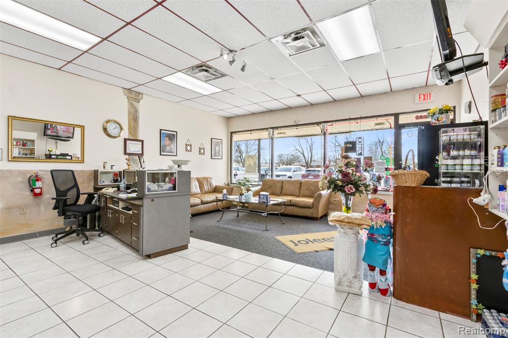 40400 Five Mile Rd, Plymouth, MI 48170 — Photo 10
