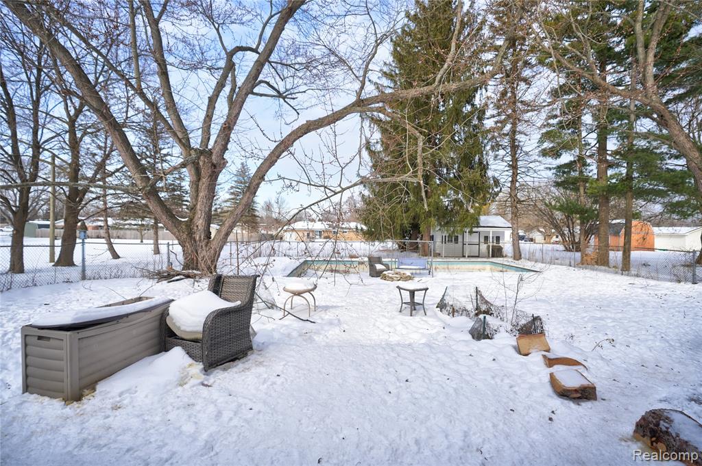5189 Otsego Street, Burton, MI 48509 — Photo 27