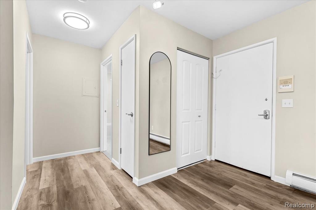 1545 CHERBONEAU, Detroit, MI 48207 — Photo 17