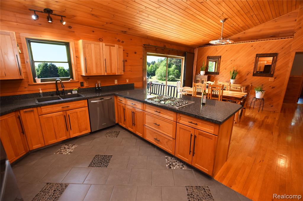 5298 Clear Lake Road, North Branch, MI 48461 — Photo 5