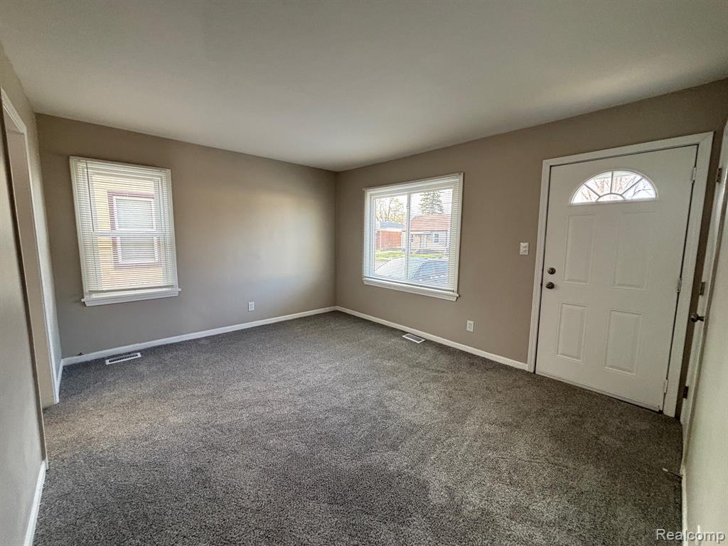 7044 Westminster Avenue, Warren, MI 48091 — Photo 3