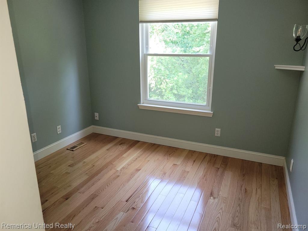 971 RIKKI ANN, Wixom, MI 48393 — Photo 12
