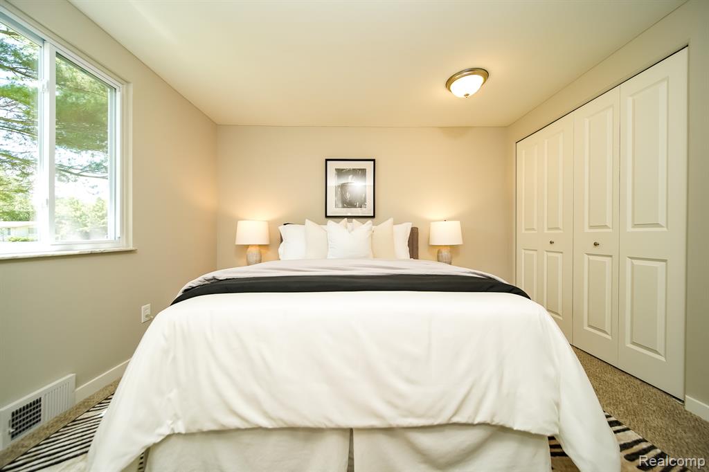 48297 Mallard Drive, New Baltimore, MI 48047 — Photo 44