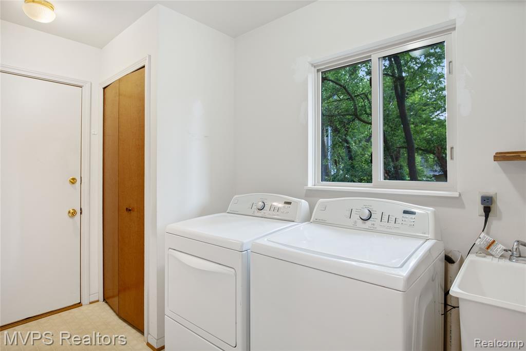 4636 Jerome Road, Clarkston, MI — Photo 12
