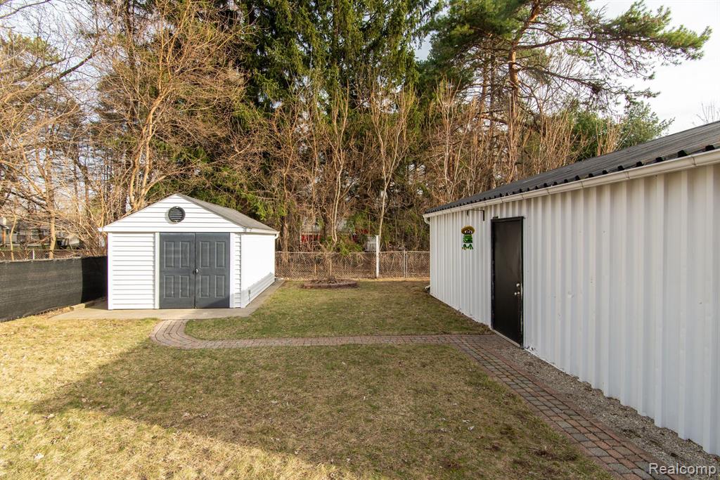 600 NORTH Road, Fenton, MI 48430 — Photo 20