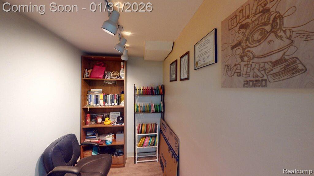 20201 Lochmoor Street, Harper Woods, MI 48225 — Photo 18