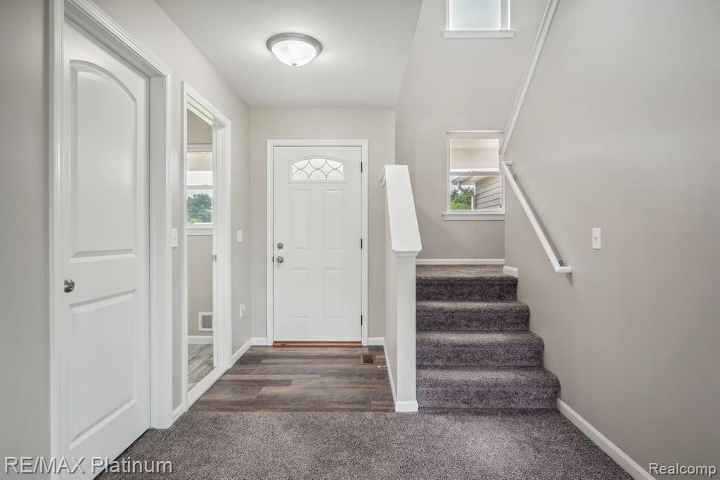 9080 Eva Lane, Fowlerville, MI 48836 — Photo 2