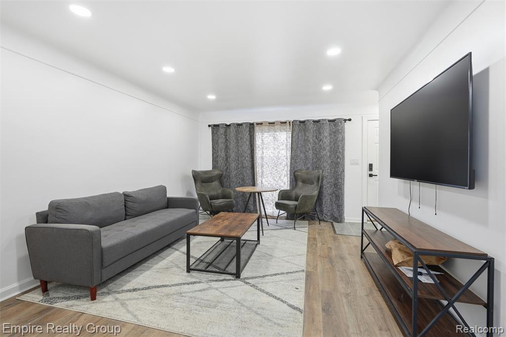 33060 Cherry Hill Road, Garden City, MI — Photo 3