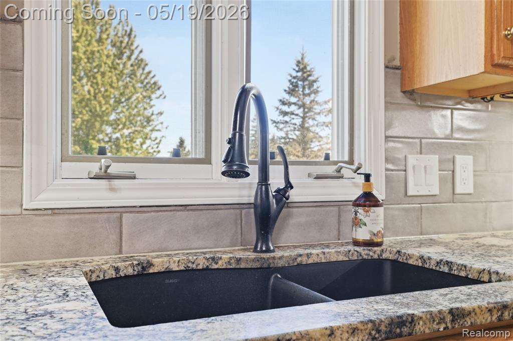 1503 E Reid Road, Grand Blanc, MI 48439 — Photo 15