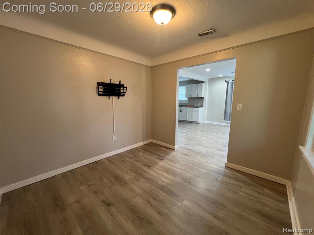 5694 Robindale Avenue, Dearborn Heights, MI 48127 — Photo 8