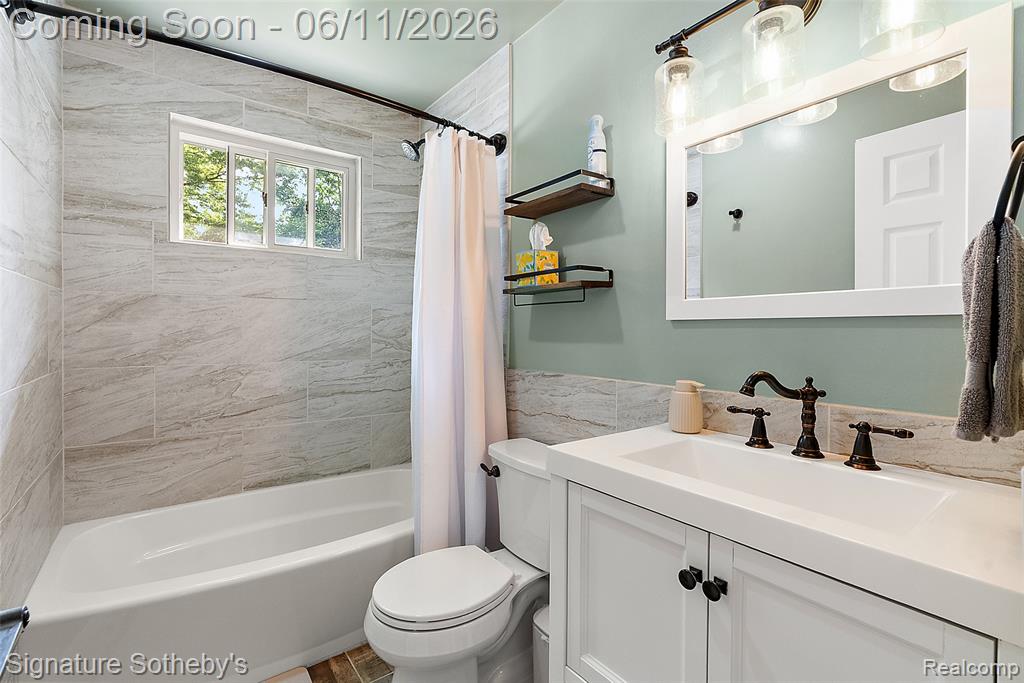 954 Panorama Drive, Milford, MI 48381 — Photo 27