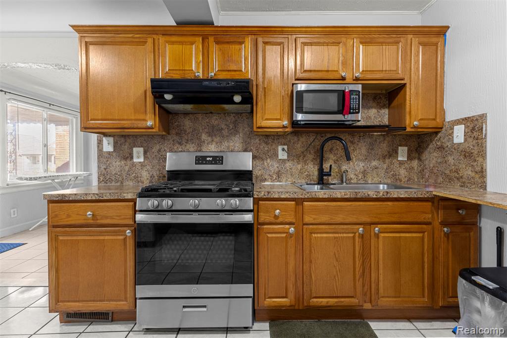 7702 Kendal Street, Dearborn, MI 48126 — Photo 14