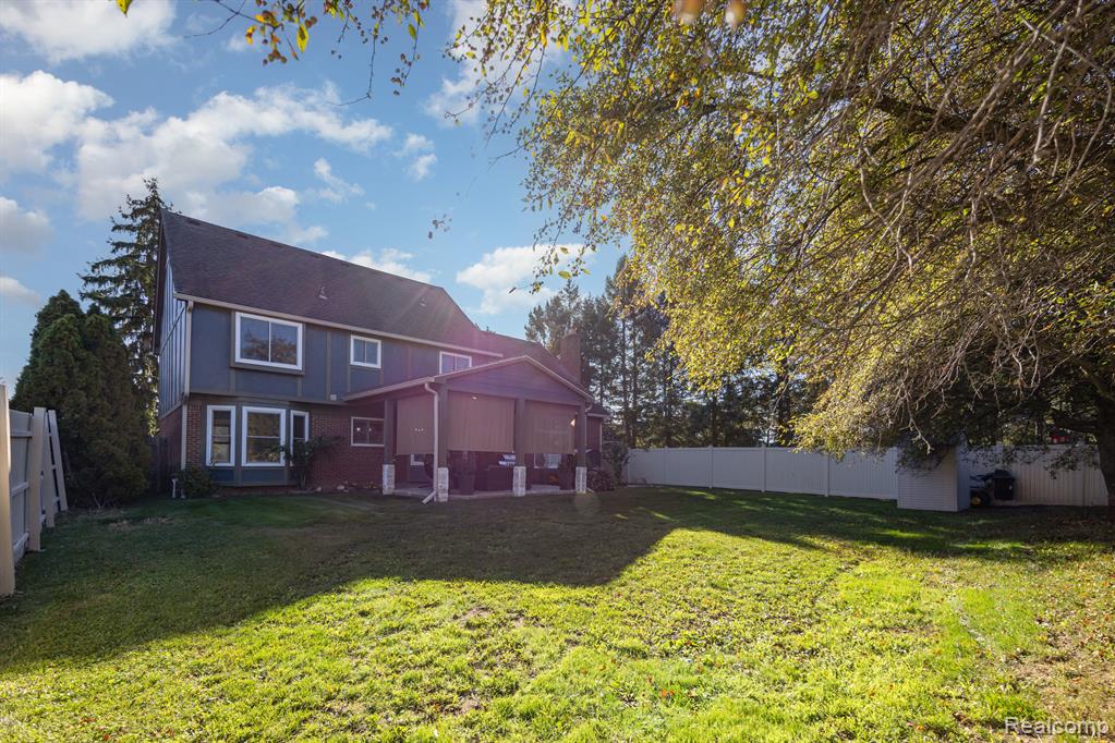 53005 Gregory Drive, Macomb, MI 48042 — Photo 6