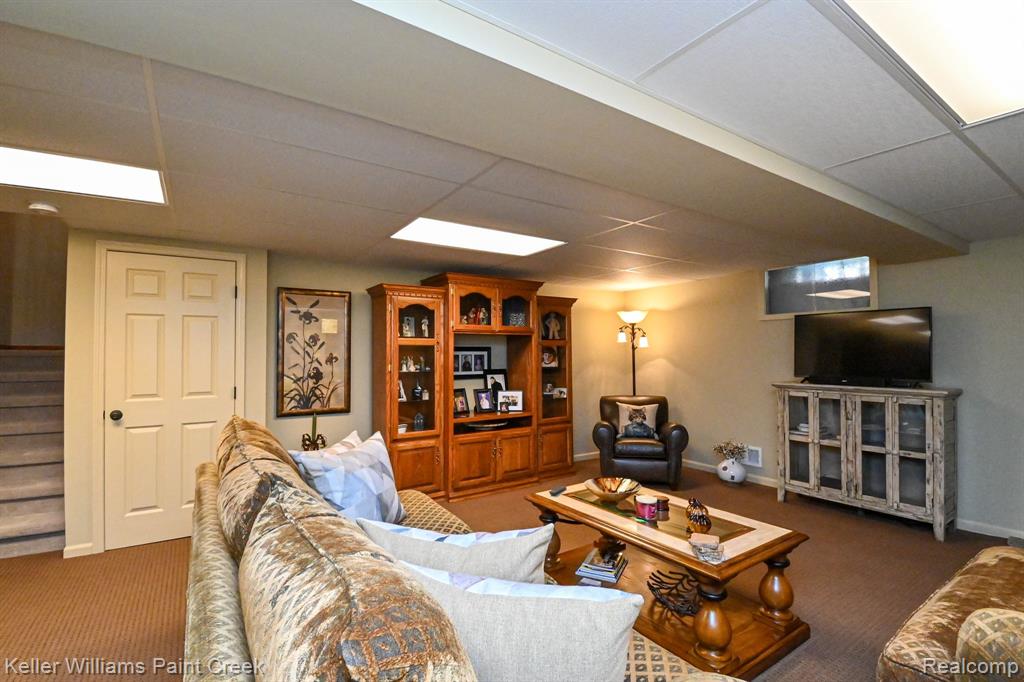 4442 WISTERIA Court, Warren, MI 48092 — Photo 36