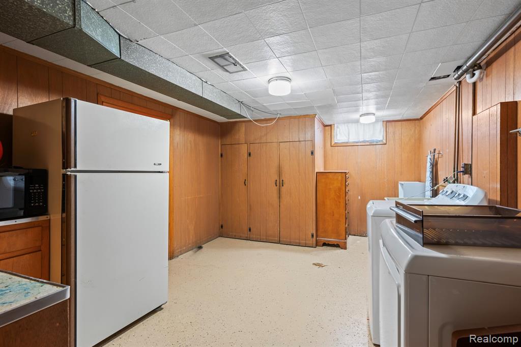 4436 Carmanwood Drive, Flint, MI 48507 — Photo 26